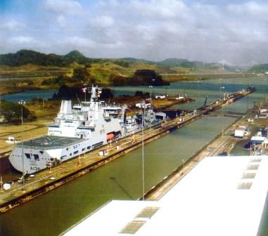 Tidespring in Panama lock