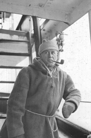 Herbert Hollick-Kenyon on RRS Discovery 2