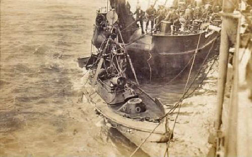 Mollusc_Salvage_of_picket_boat