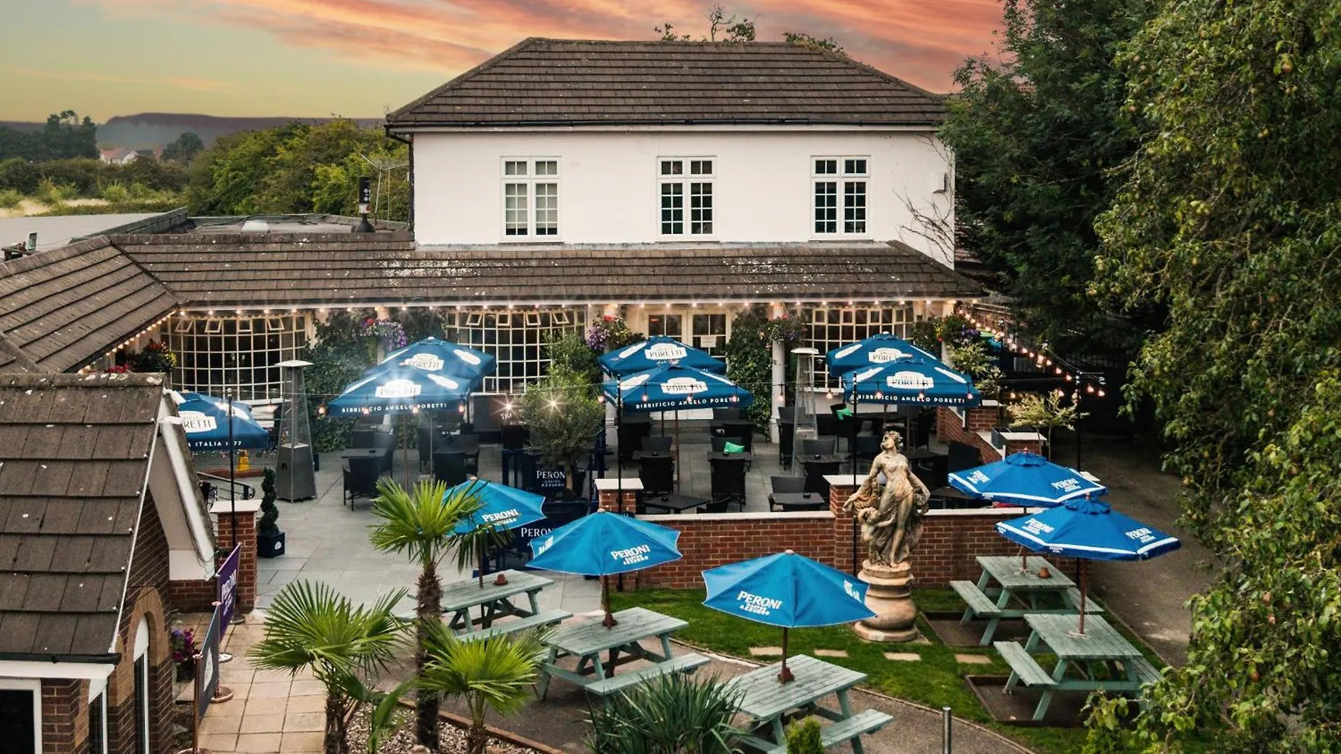 6 Family-Friendly Hotels Near The Cueball Snooker Club Derby