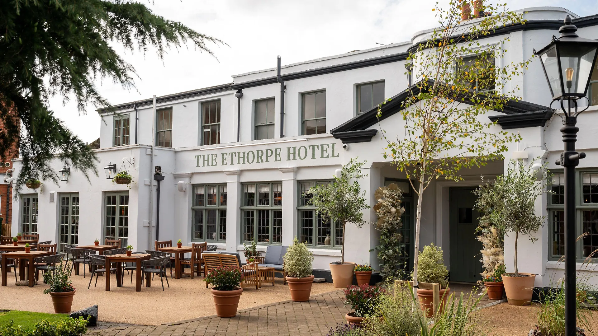 6 Design Hotels Near The Pavilions Uxbridge Worth Booking