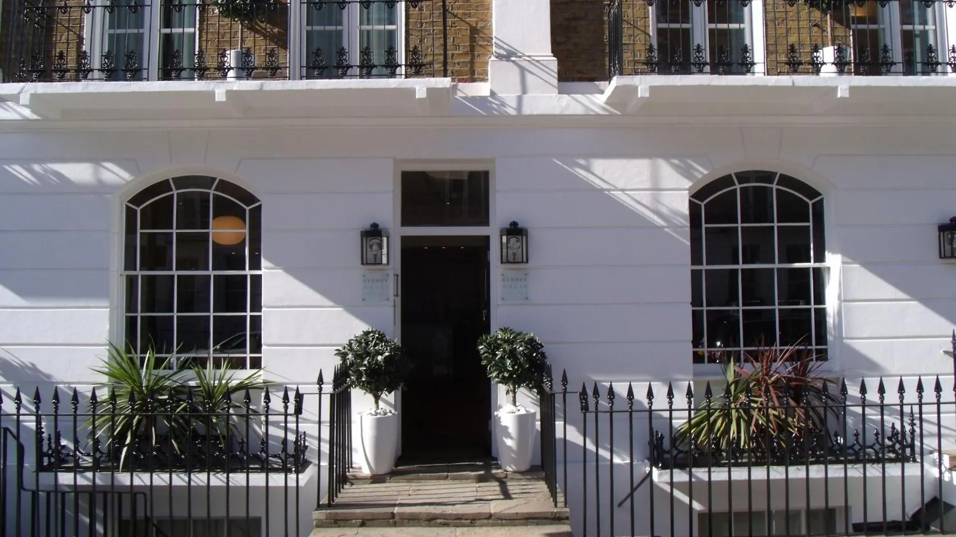10 Romantic Hotels in South Kensington Worth Booking
