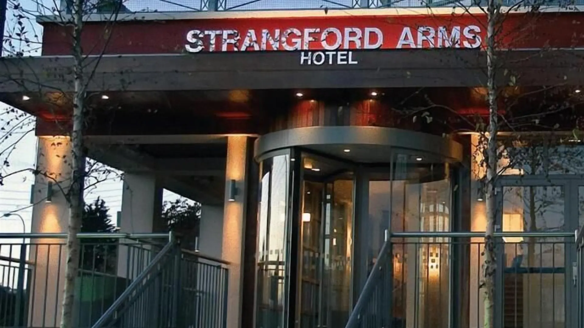 5 Design Hotels Near Stormont Castle Worth Booking Now