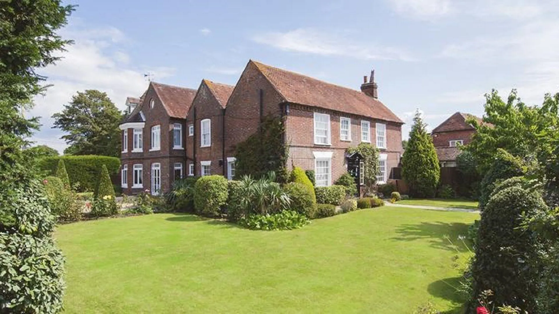 5 Family Hotels Near Hayling Golf Club Worth Booking
