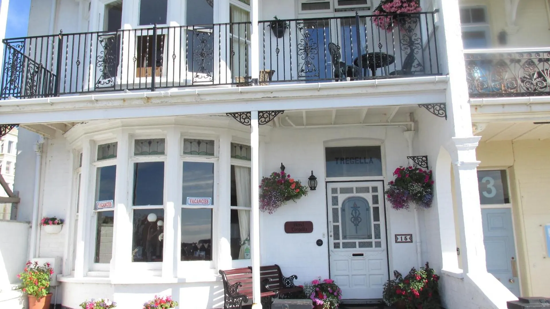 6 Smart Hotels Near Newquay Harbour Worth Booking