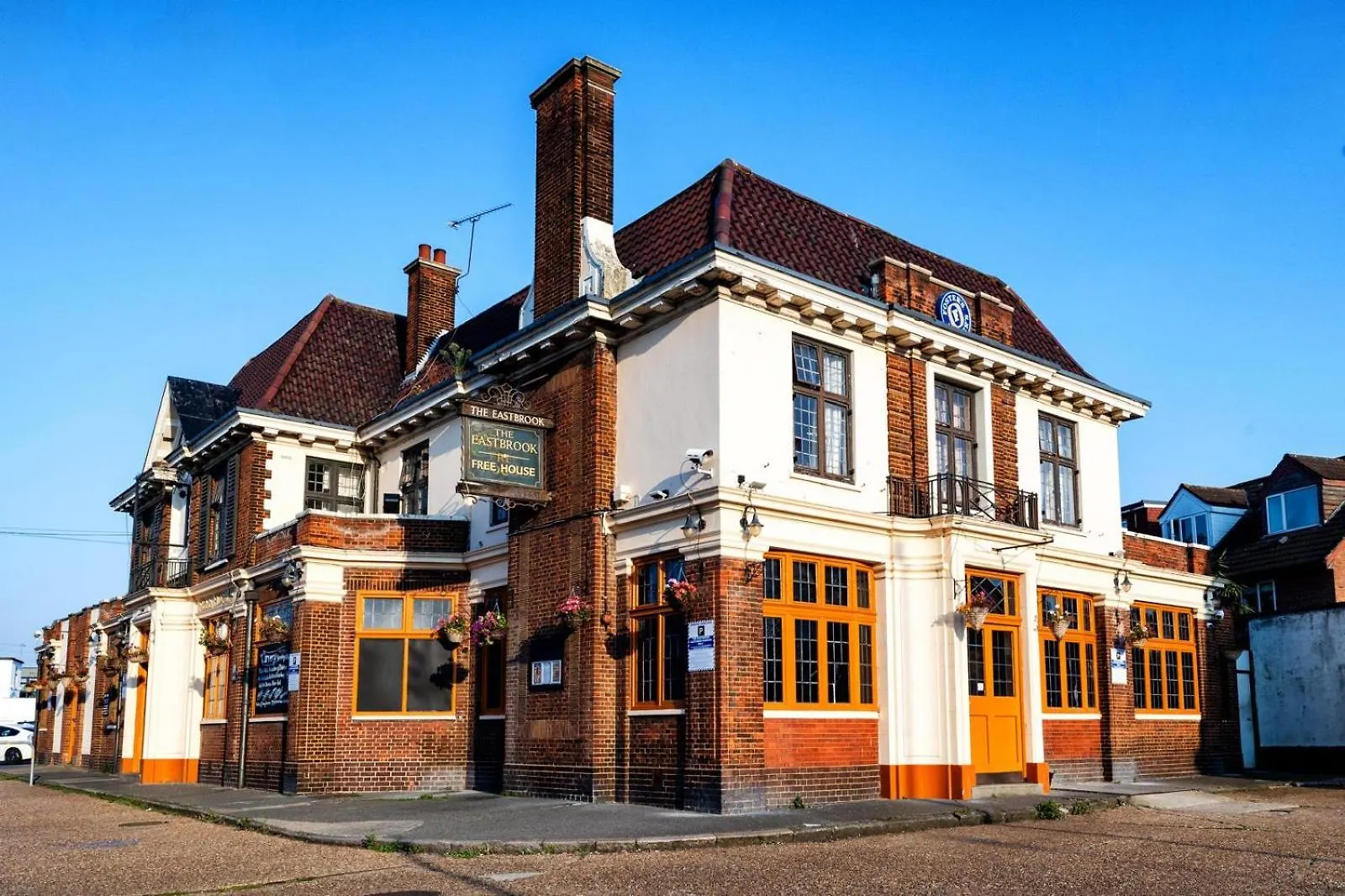 8 Smart Budget Hotels Near Rainham Hall Worth Booking