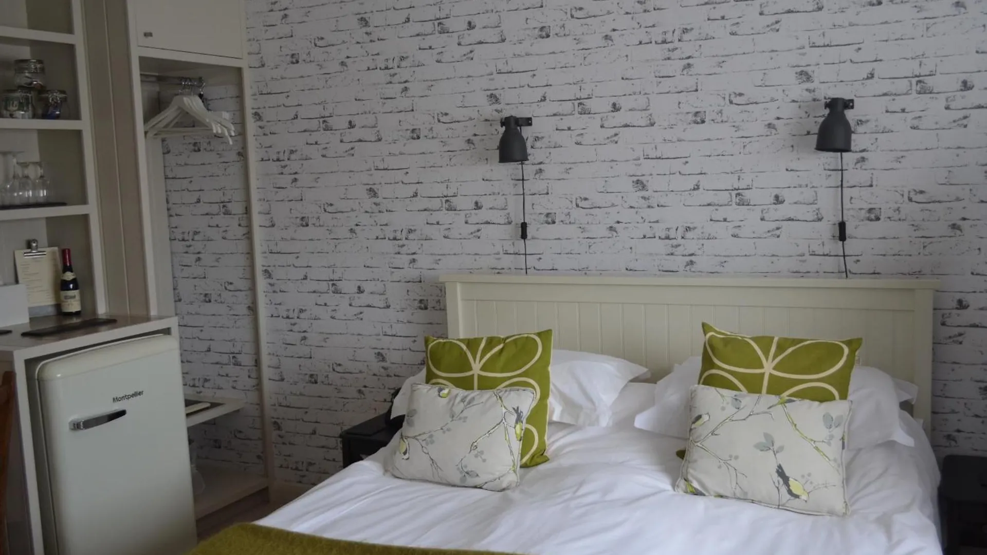 7 Family Hotels Close to South Downs Planetarium Chichester