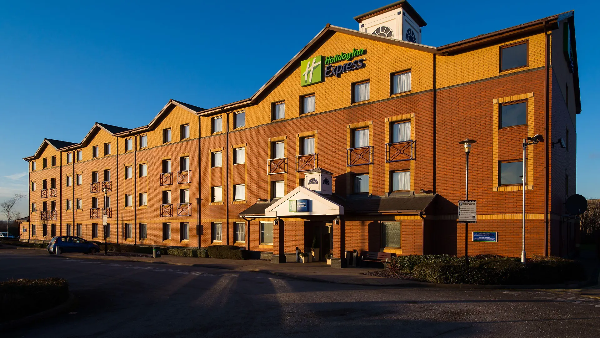 Where to Stay Near Newcastle Borough Museum: 5 Family Hotels