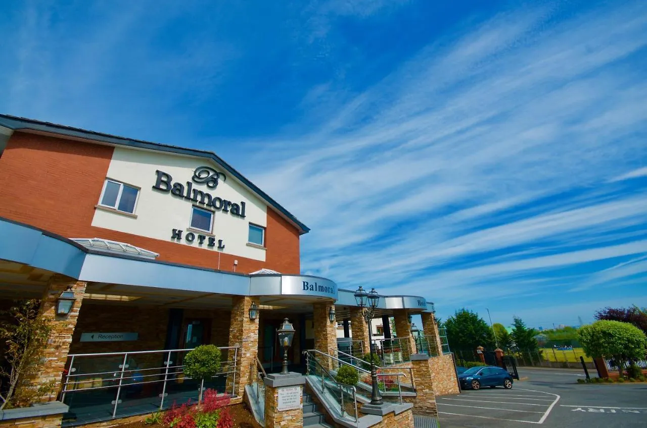 4 Smart Hotels Near Woodvale Park Worth Booking