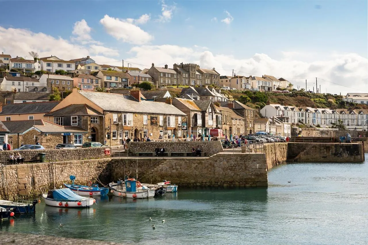15 Romantic Hotels in England Worth Booking as a Couple