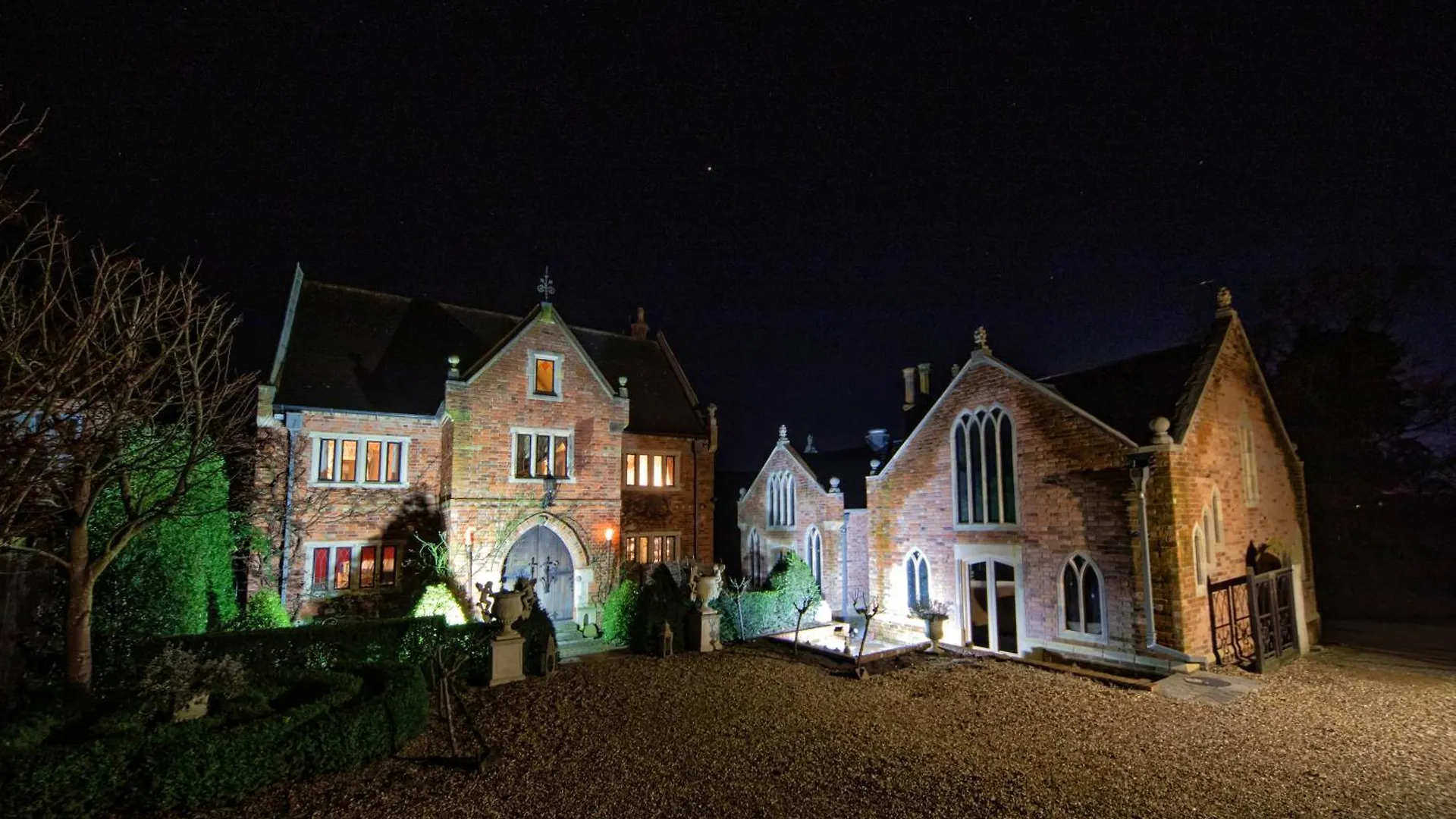 Staying in England: 15 Five-Star Hotels Compared