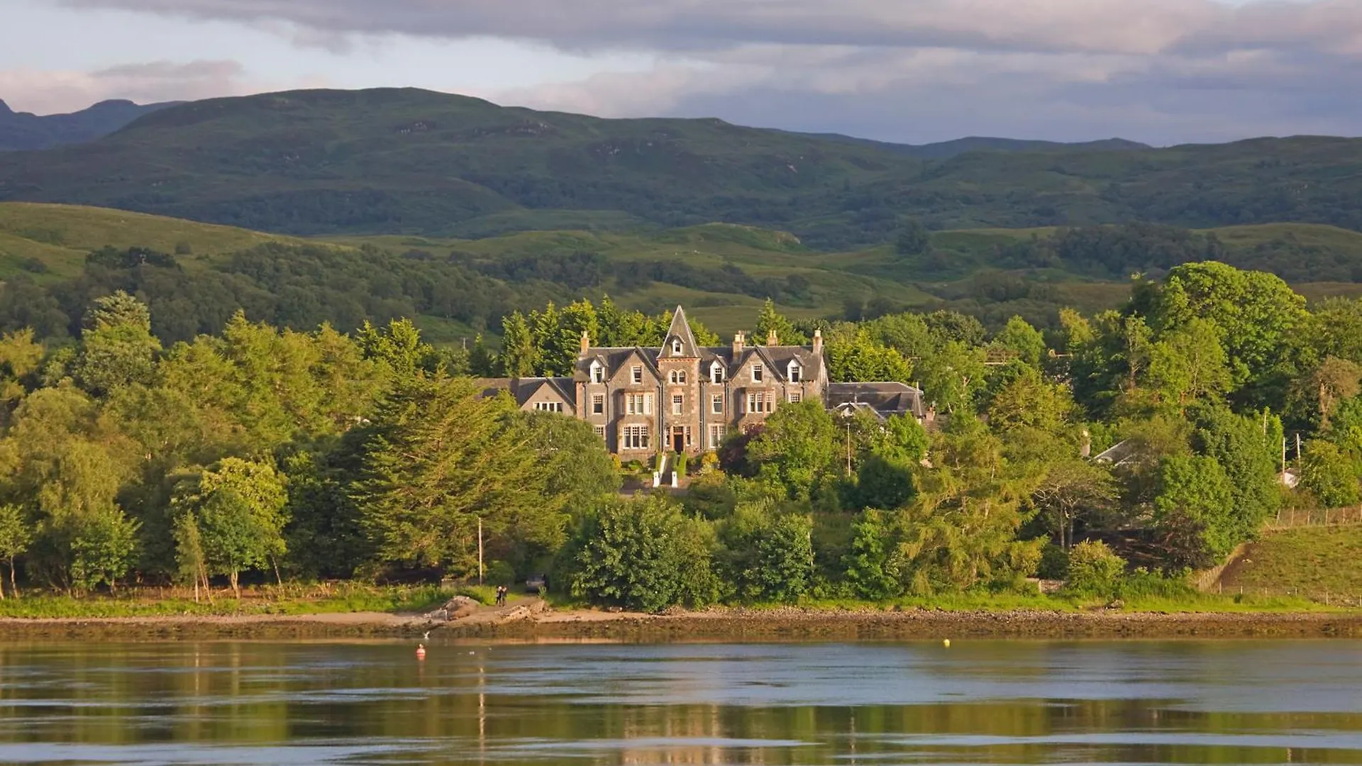 10 Top-Rated Romantic Hotels in Strathclyde for Couples