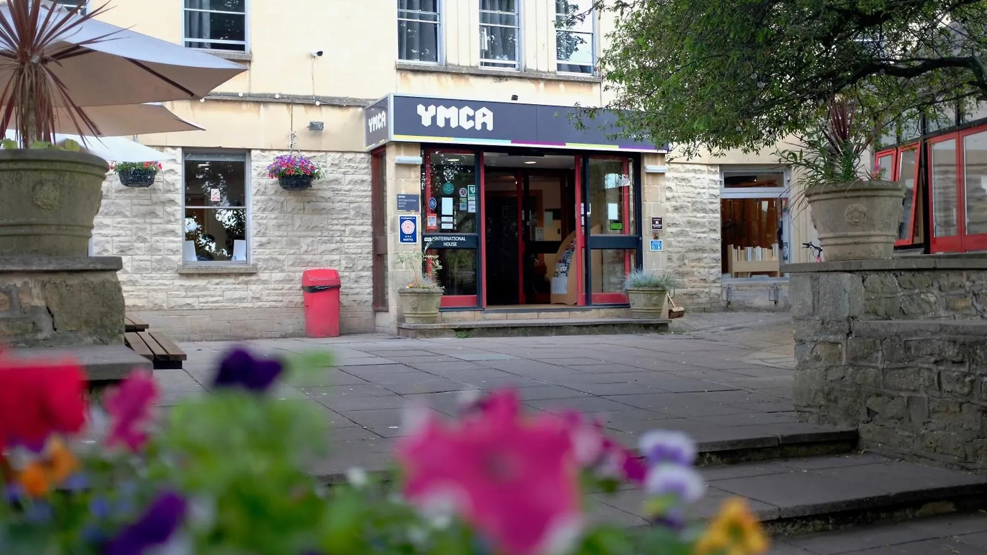Where to Stay Near Royal Crescent: 4 Central Bath Hotels