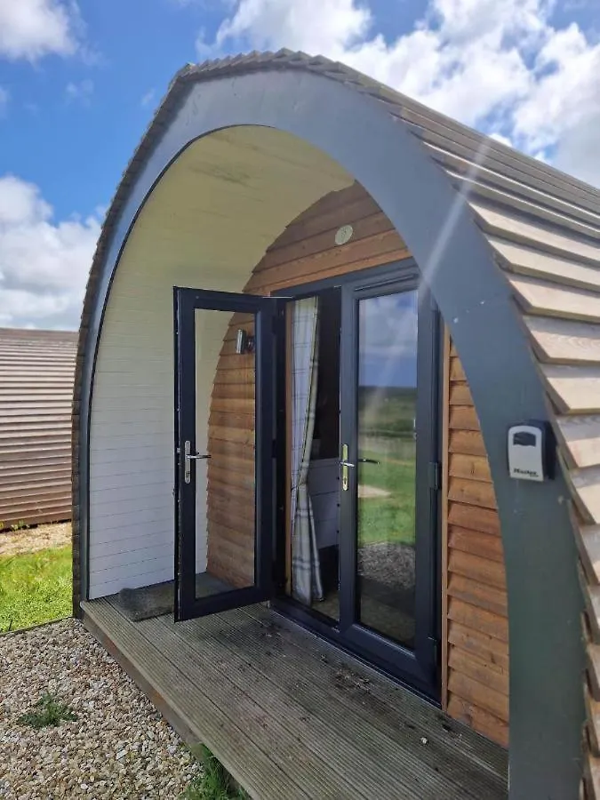 4 Family-Friendly Hotels Near Dairyland Farm World for a Stress-Free Stay