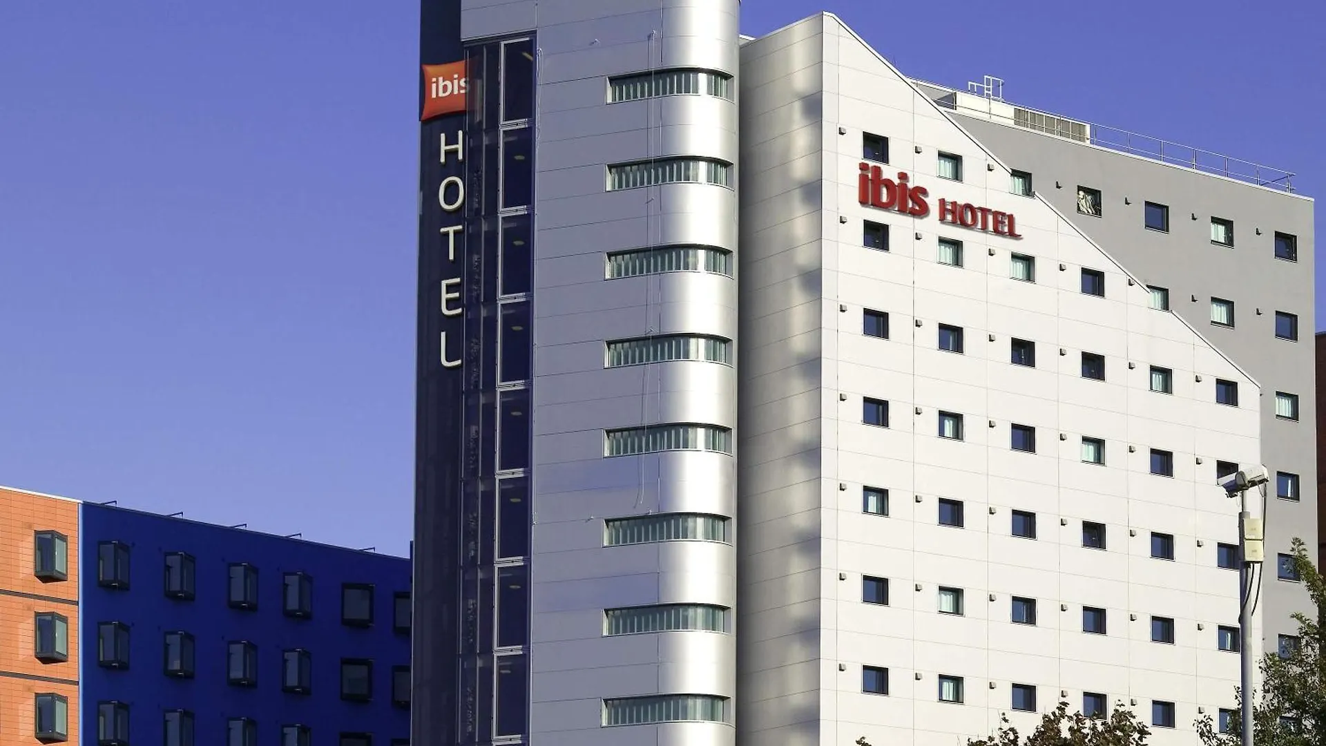 8 Top-Rated Cheap & Budget Hotels in West Yorkshire