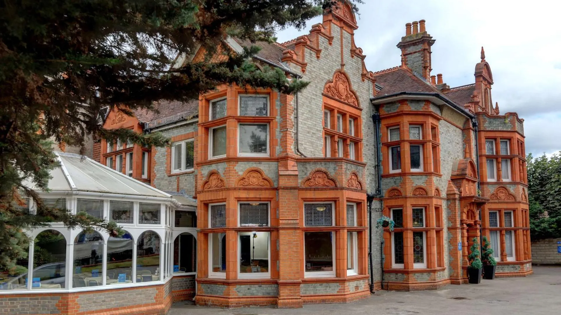 7 Smart Couple Hotels in North Wessex Downs Worth Booking