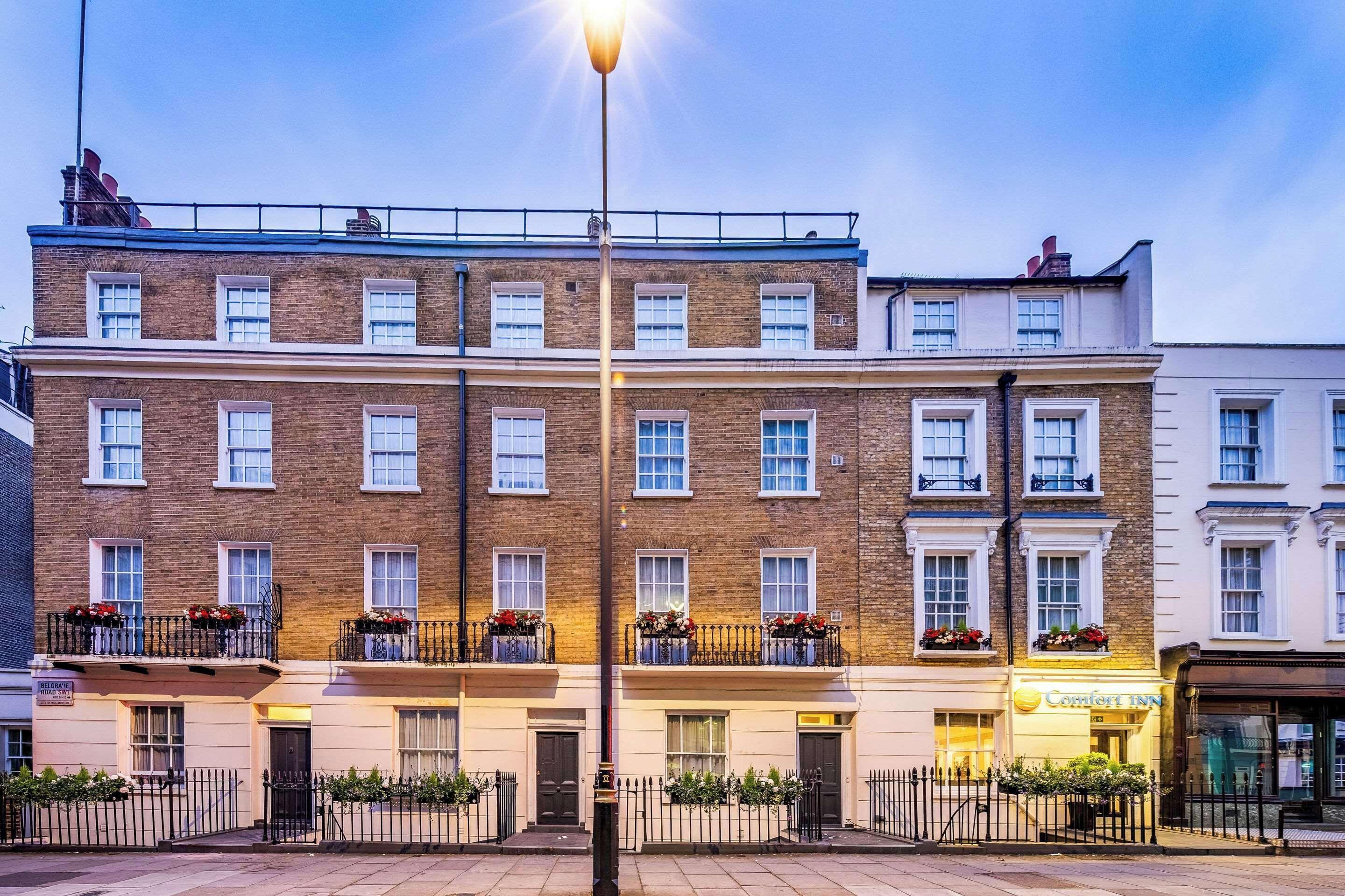 15 Historical Hotels in Central London Worth Booking