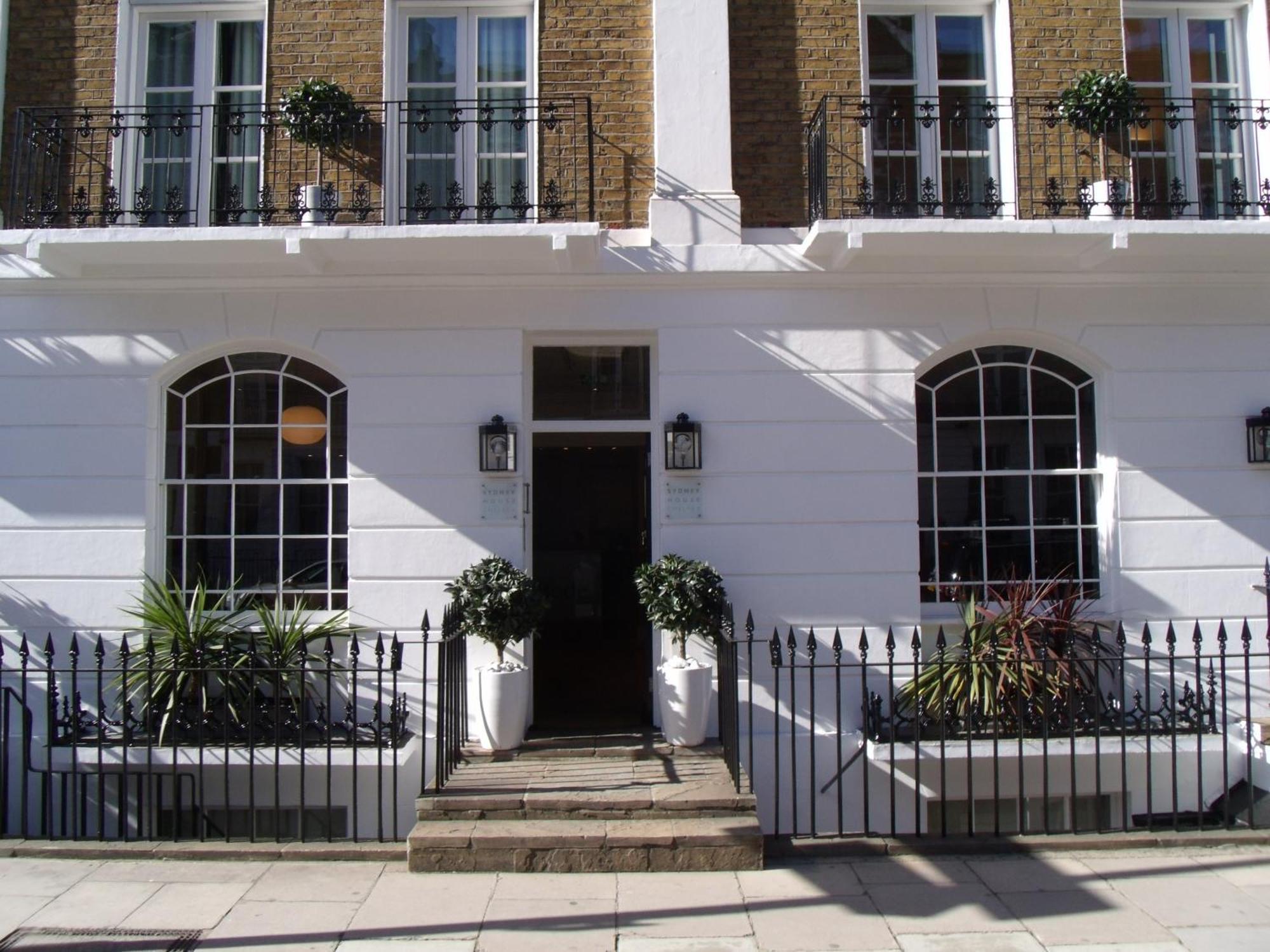 10 Romantic Hotels in South Kensington Worth Booking