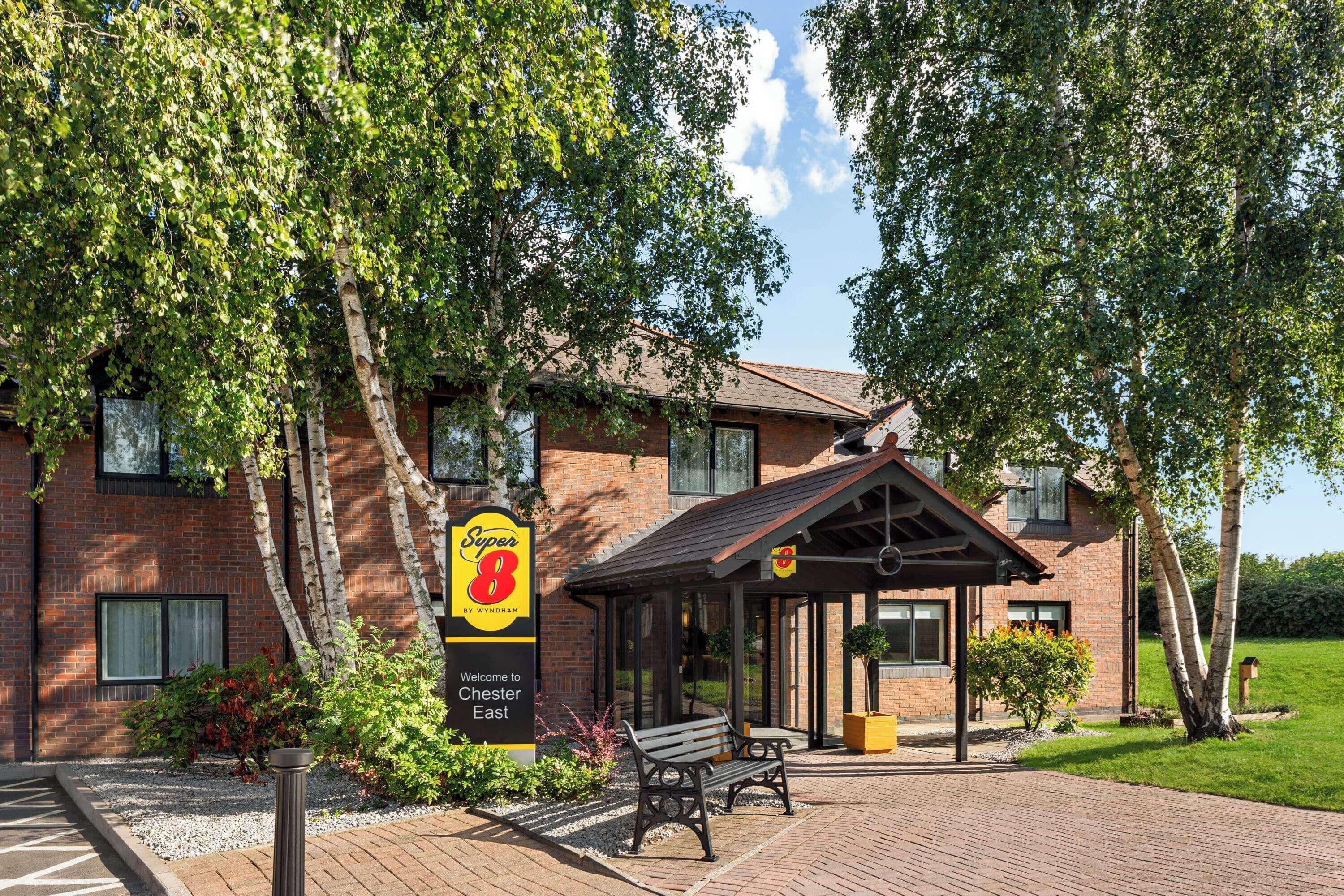 14 Best Hotels Near Manley Mere Watersports for Easy Access