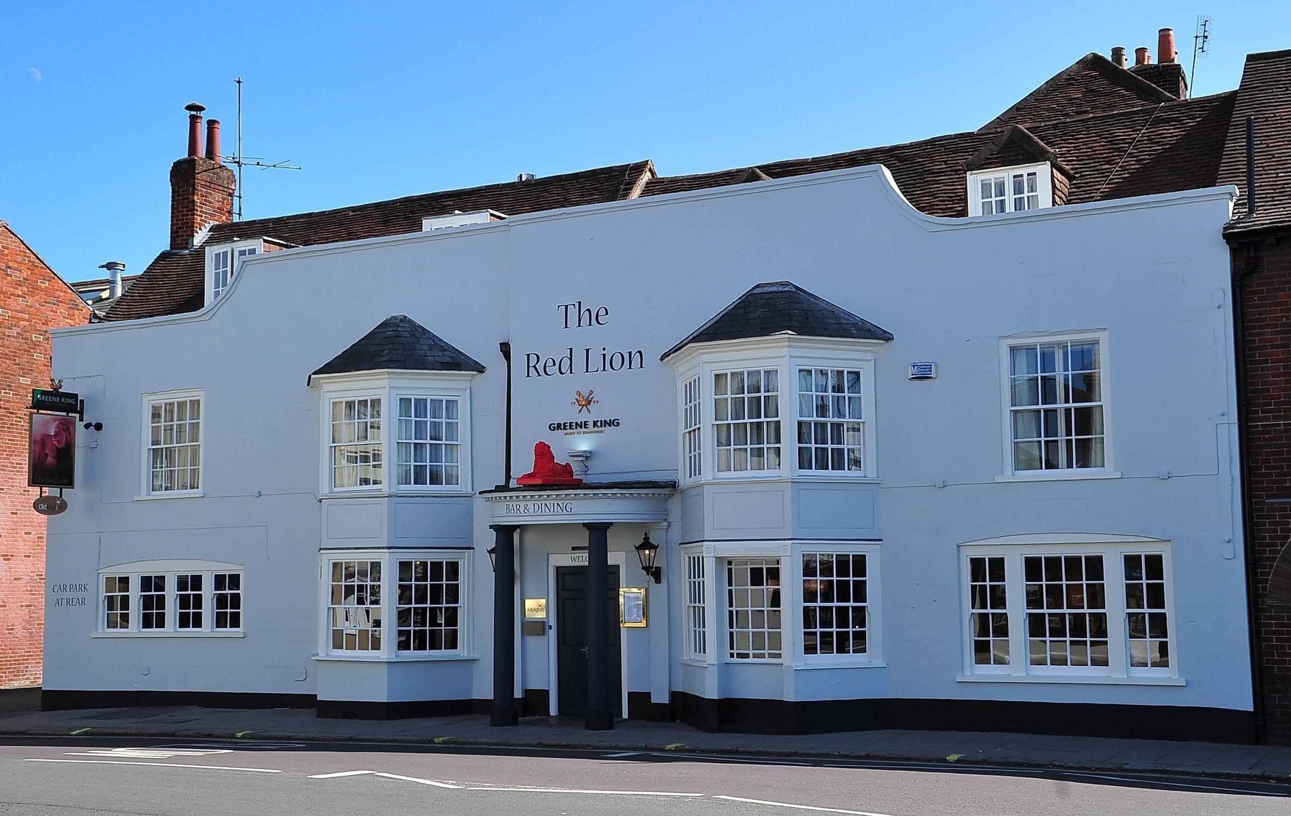 Staying Near Explosion Museum: 11 Budget Hotels Compared