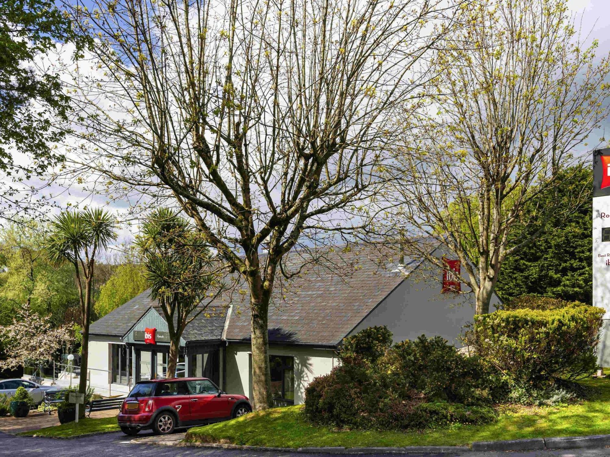 4 Family Hotels Near Wembury Marine Centre Worth Booking