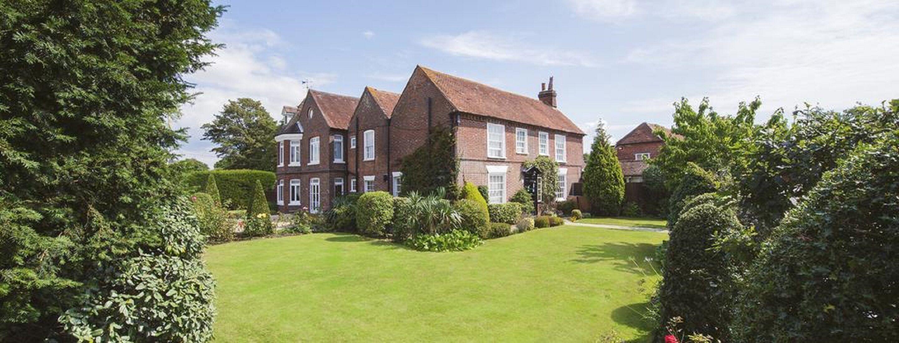 5 Family Hotels Near Hayling Golf Club Worth Booking