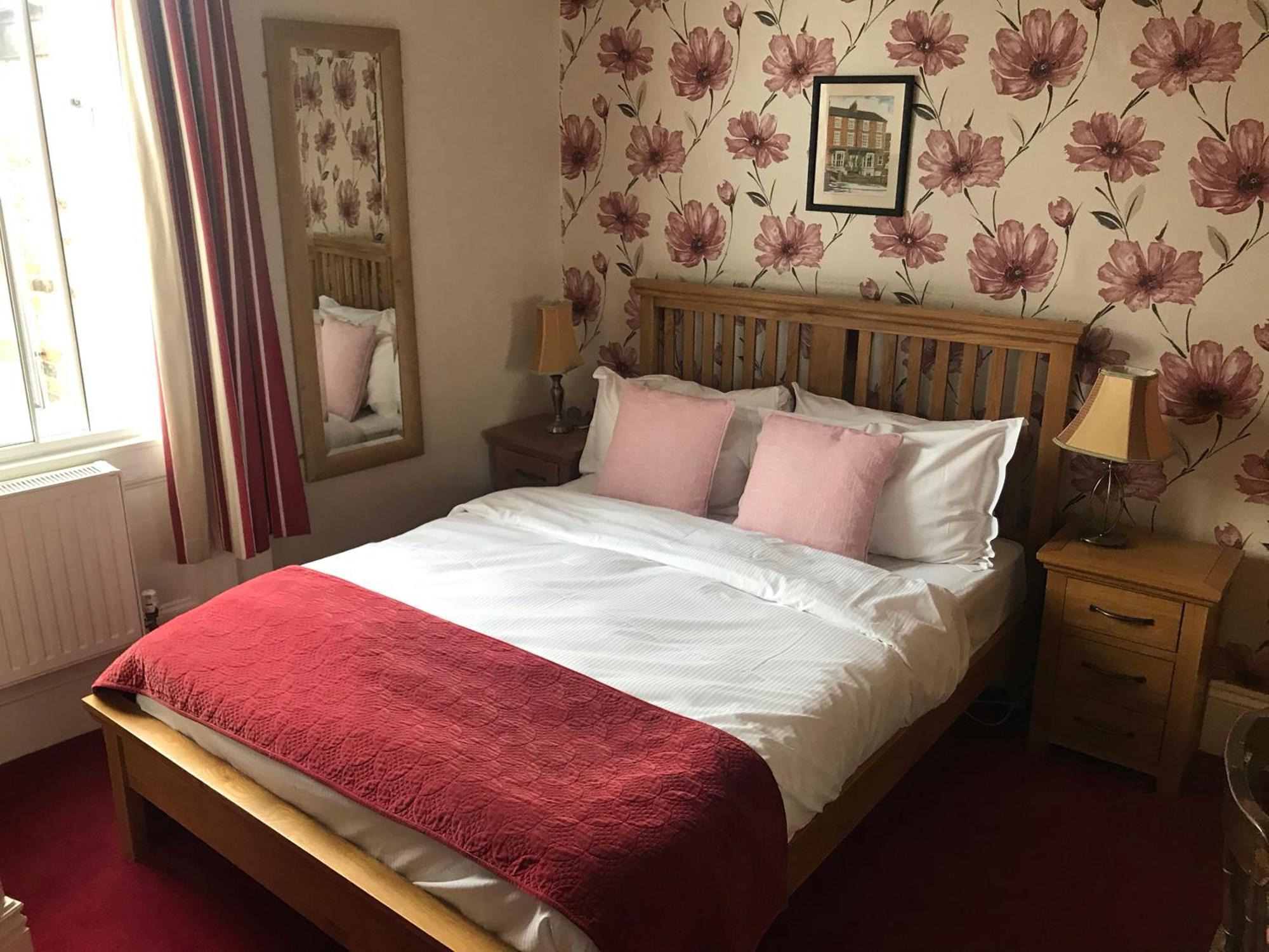 8 Central York Hotels Within Reach of Water World