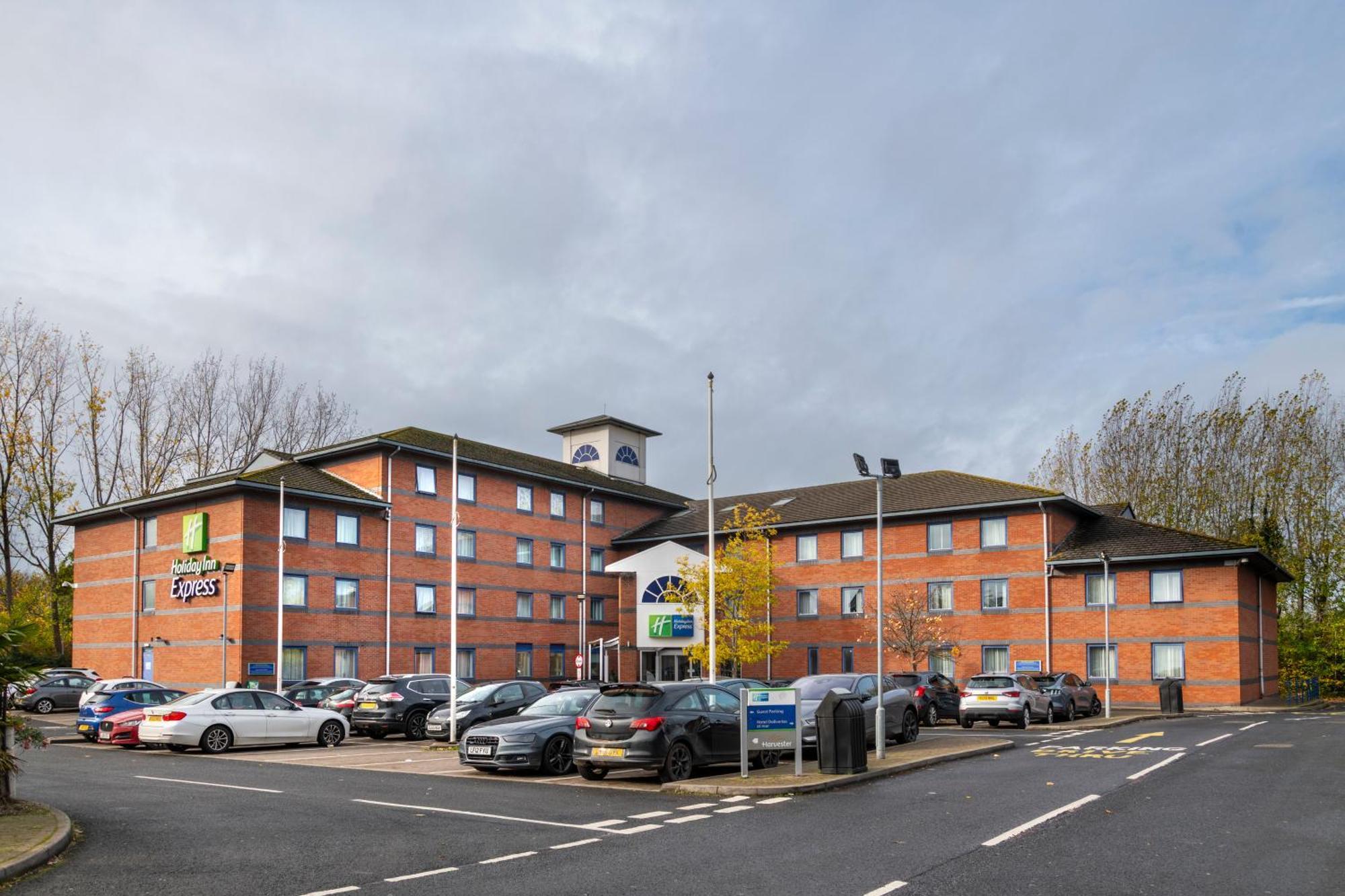 5 Family Hotels Near Droitwich Spa Lido Worth Booking