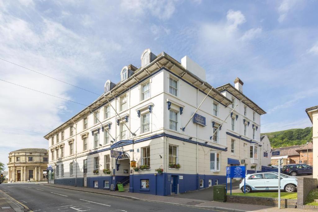 Where to Stay Near Herefordshire Beacon: 6 Central Hotels