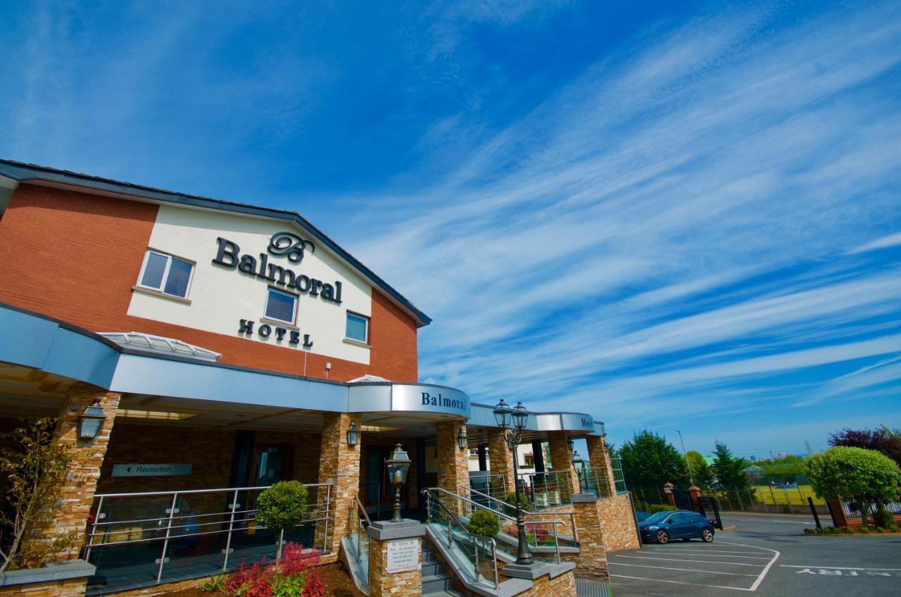 4 Smart Hotels Near Woodvale Park Worth Booking