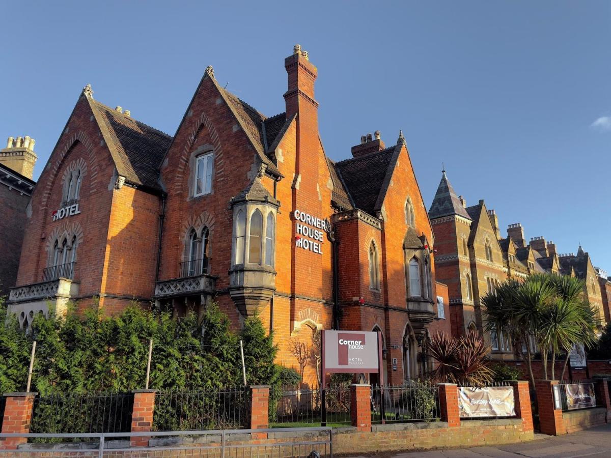 12 Top-Rated Central Hotels in Somerset You Should Book