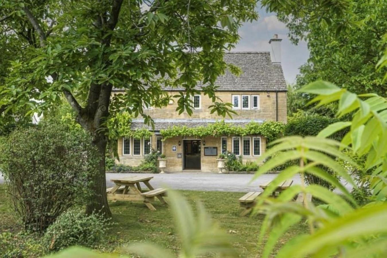 4 Smart 4-Star Hotels in Oxfordshire Worth Booking