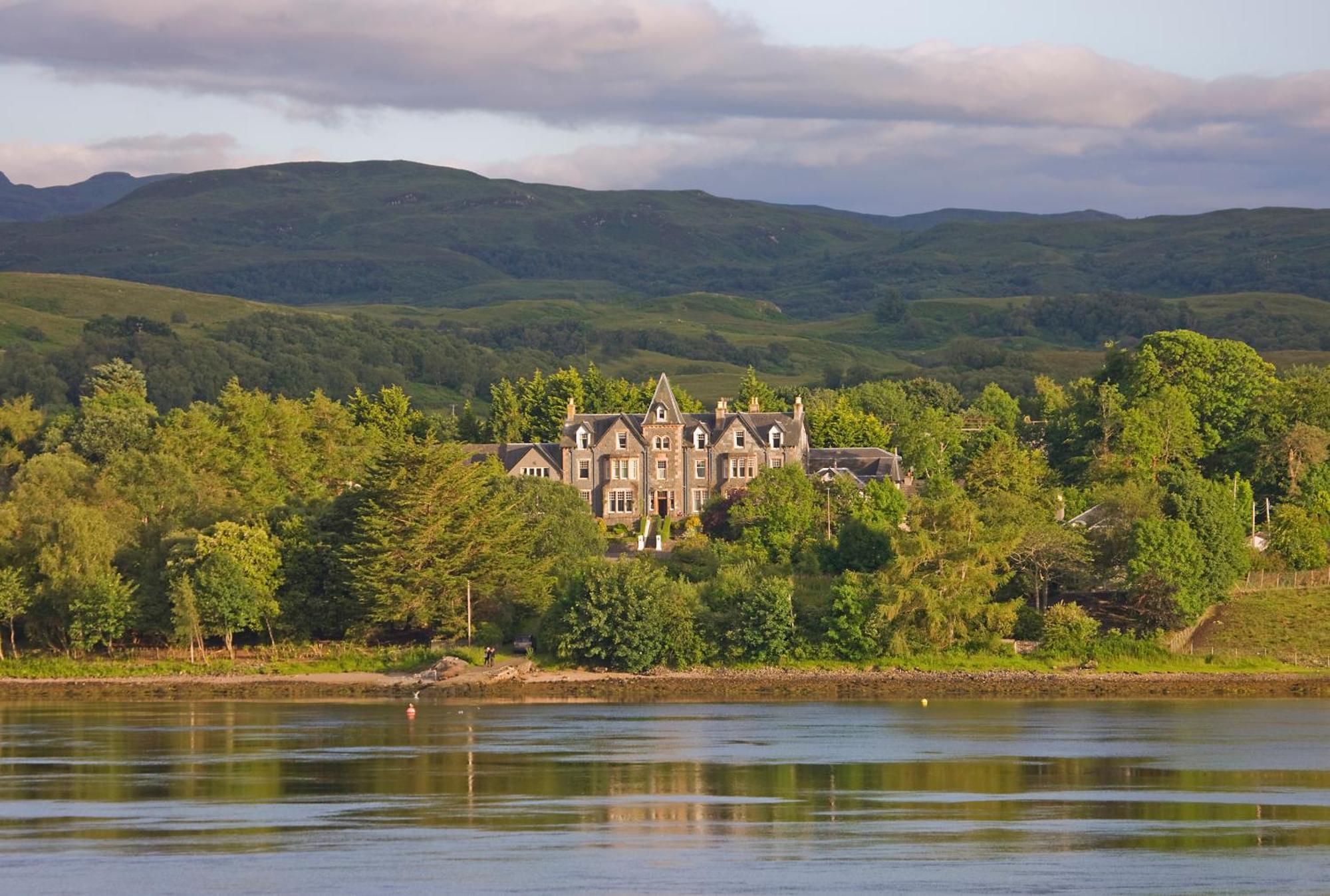 10 Top-Rated Romantic Hotels in Strathclyde for Couples