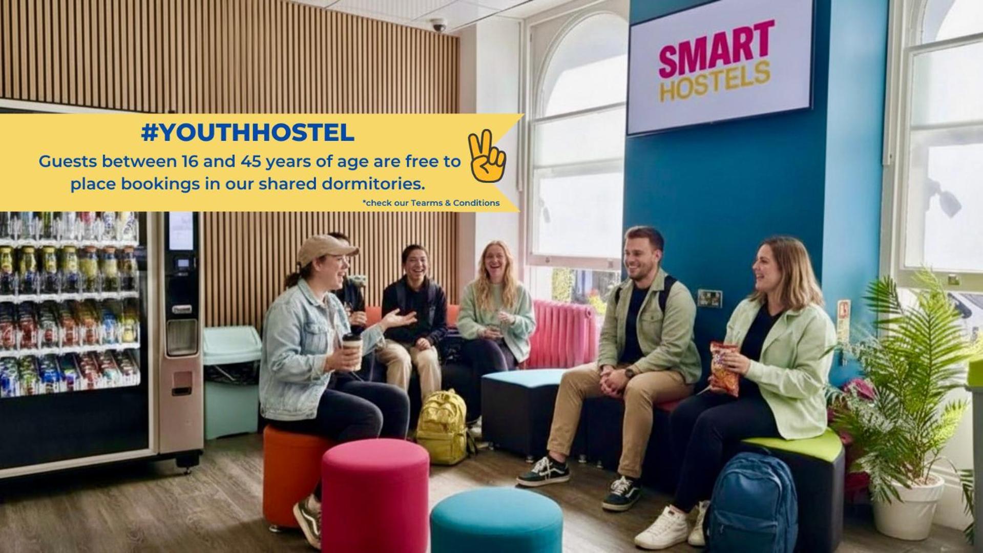 Staying Near National Portrait Gallery: 14 Budget Hotels Compared