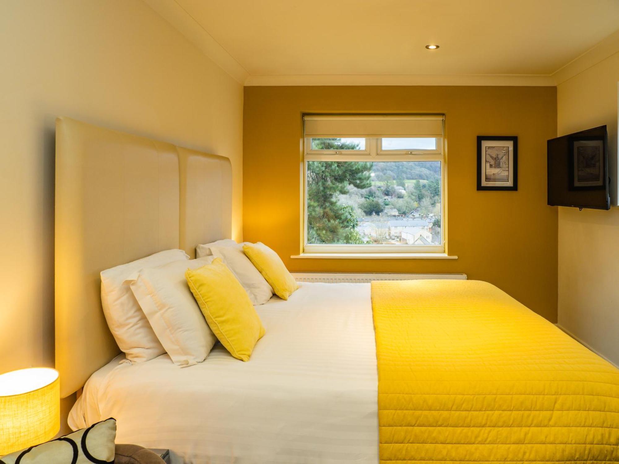 Staying Near Bakewell Golf Club: 4 Top-Rated Stays Compared