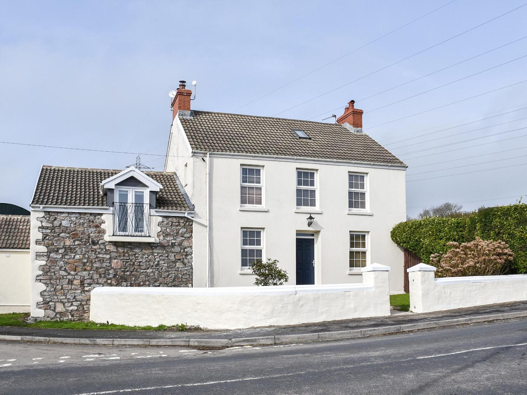 8 Holiday Home Hotels in South Wales That Stand Out